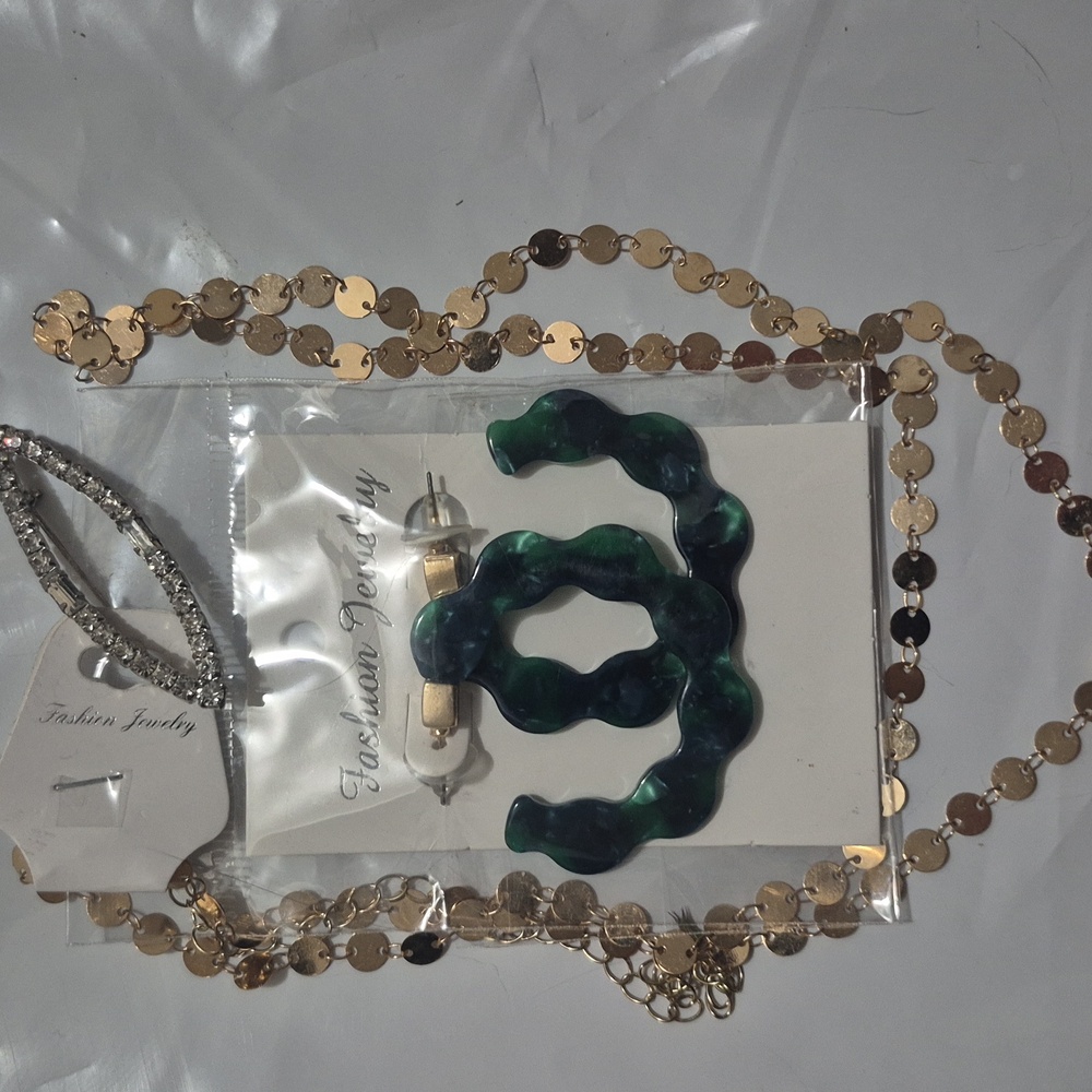Fashion jewelry necklace and earring set